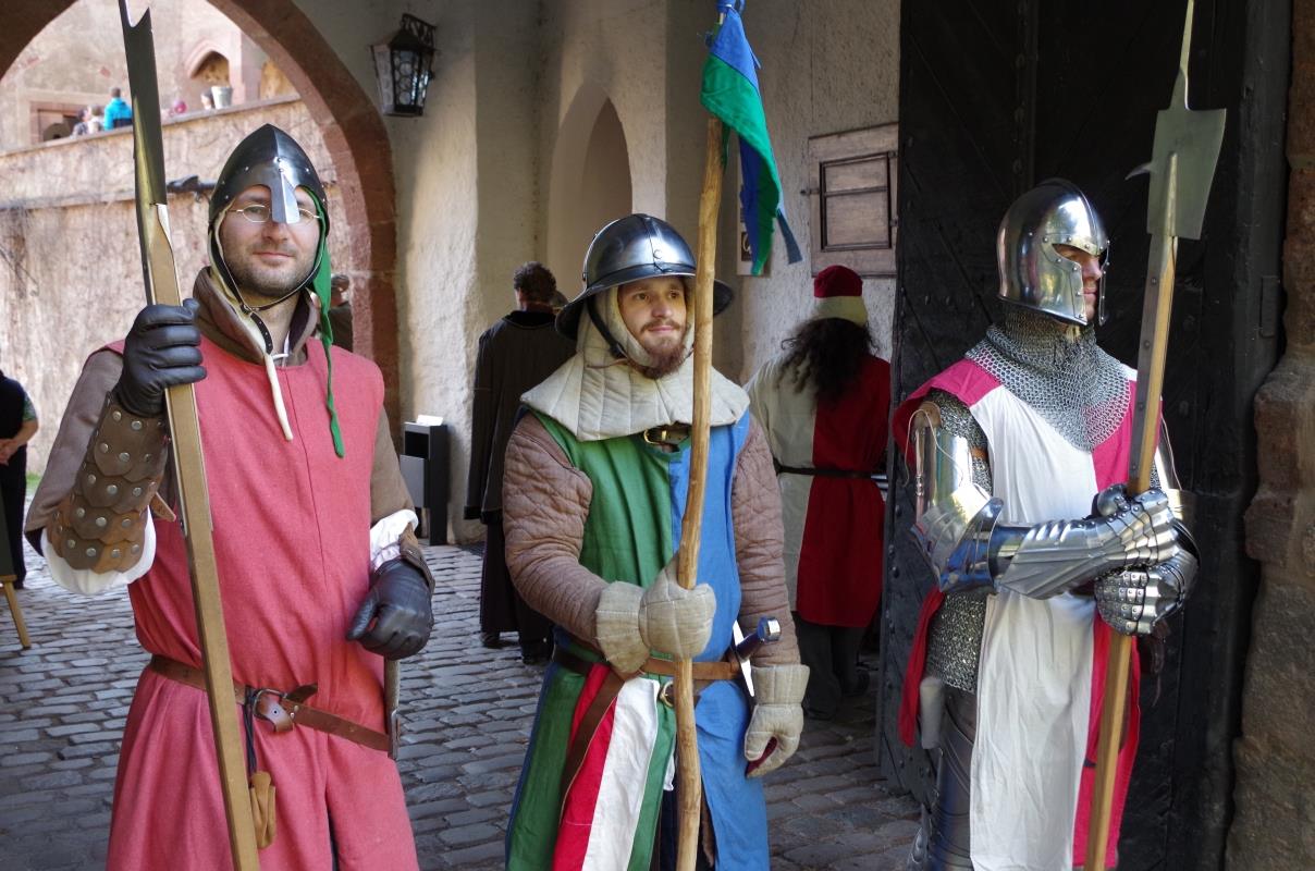 Belebung der Burg Kriebstein zum Familientag